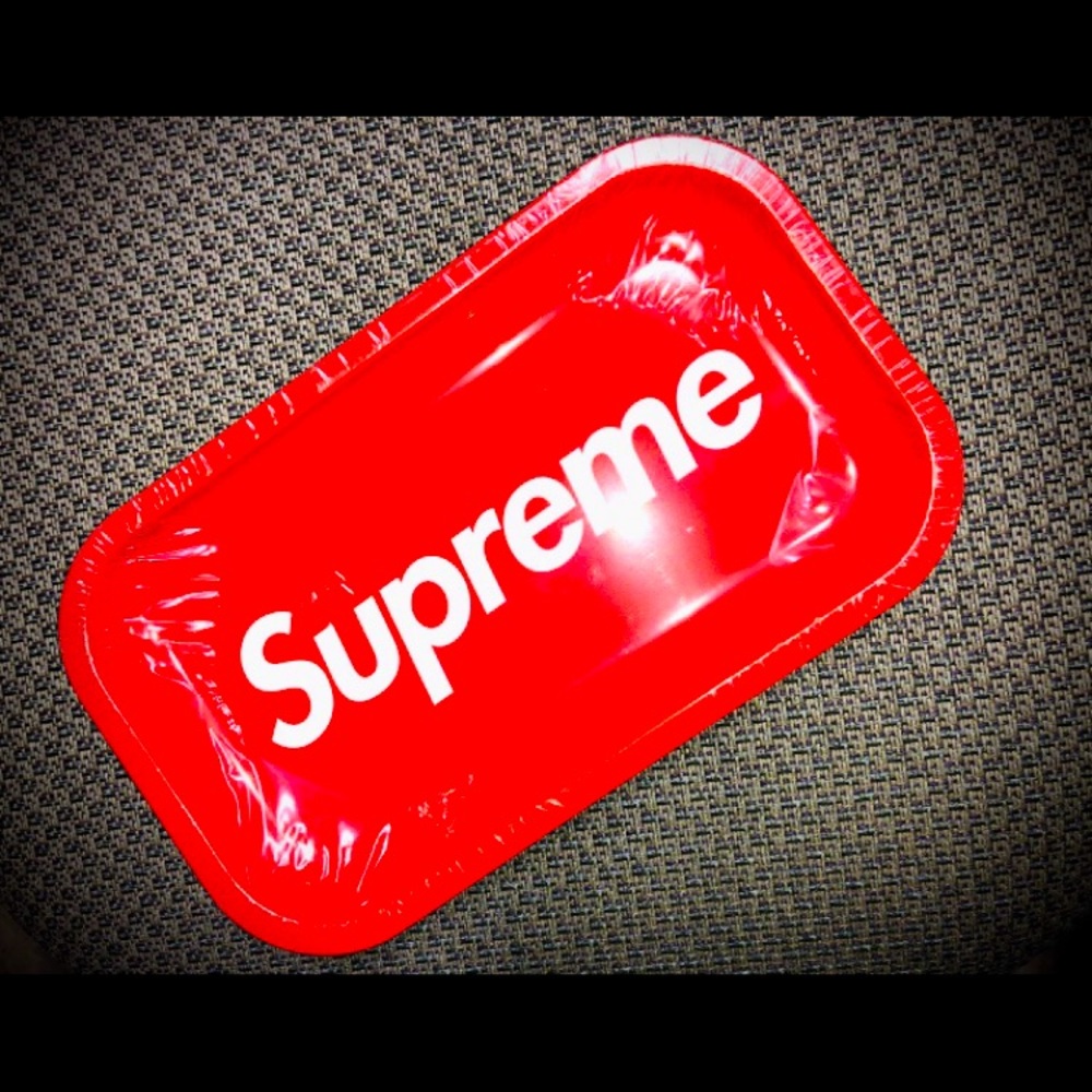 Supreme Rolling Tray BRAND NEW